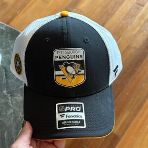 Fanatics Adjustable NHL Pittsburgh Penguins Hat OS - NWT